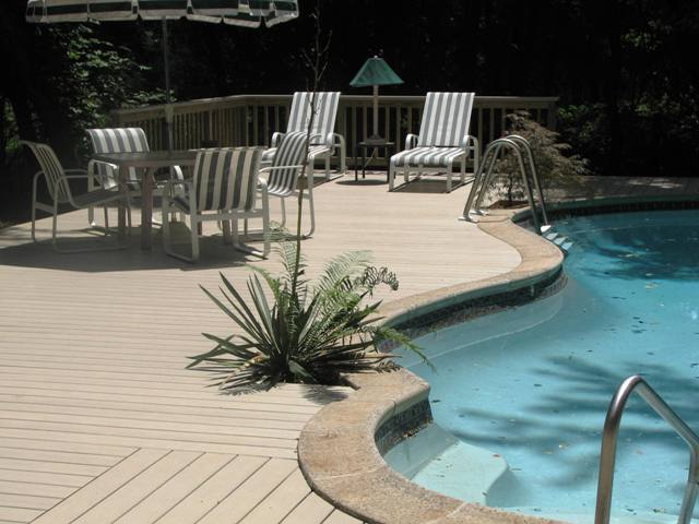 HNH Deck and Porch Evolve PVC  deck