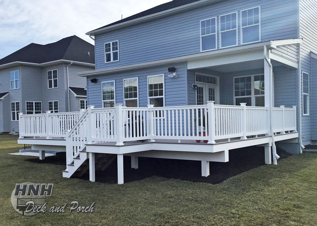 Fiberon Good Life, Tuscan Villa decking, white vinyl railing, deck cover