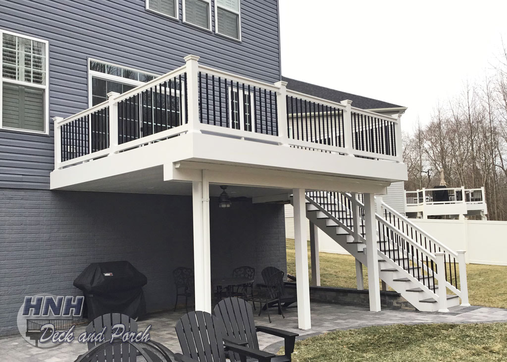 Trex Transcend, Island Mist decking, vinyl  railing