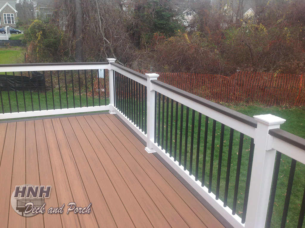Deck with drink rail
